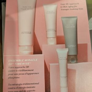 Mary Kay TimeWise Miracle Set - Pink and White